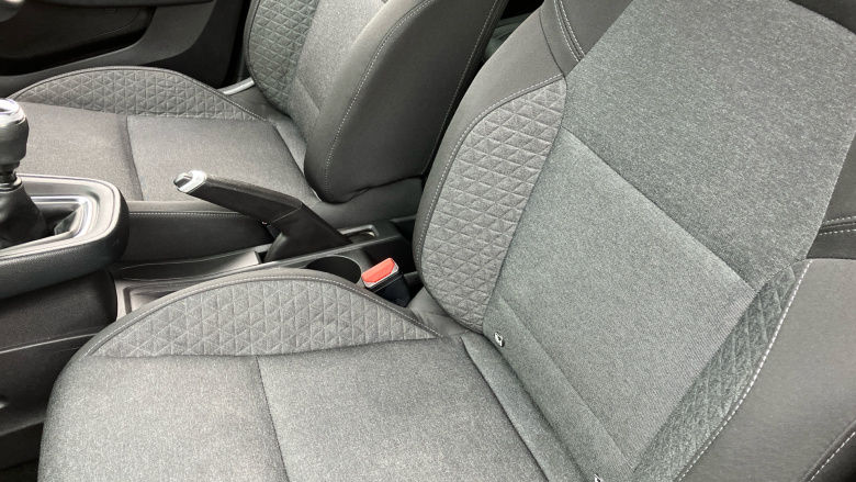 Renault Clio 1.0 TCe 100 Play 5dr Petrol Hatchback